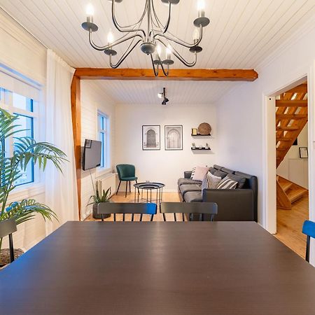 Day Dream Central Akureyri Three Bedroom Apt Екстер'єр фото