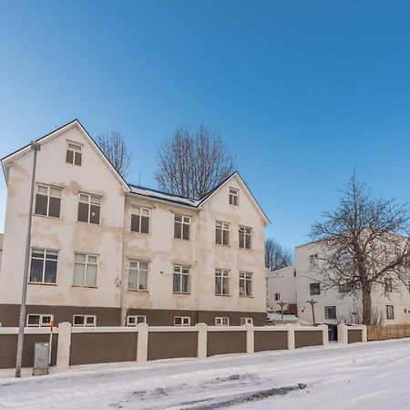Day Dream Central Akureyri Three Bedroom Apt Екстер'єр фото