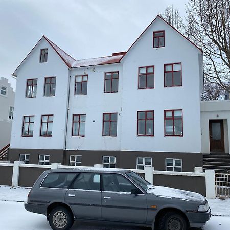 Day Dream Central Akureyri Three Bedroom Apt Екстер'єр фото