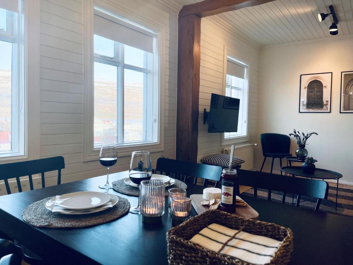 Day Dream Central Akureyri Three Bedroom Apt Екстер'єр фото