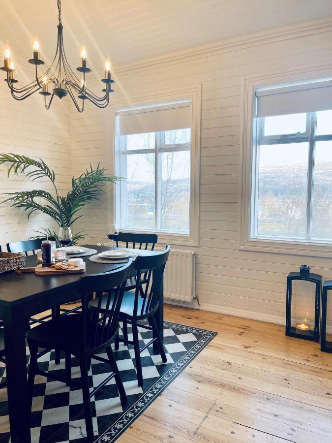 Day Dream Central Akureyri Three Bedroom Apt Екстер'єр фото
