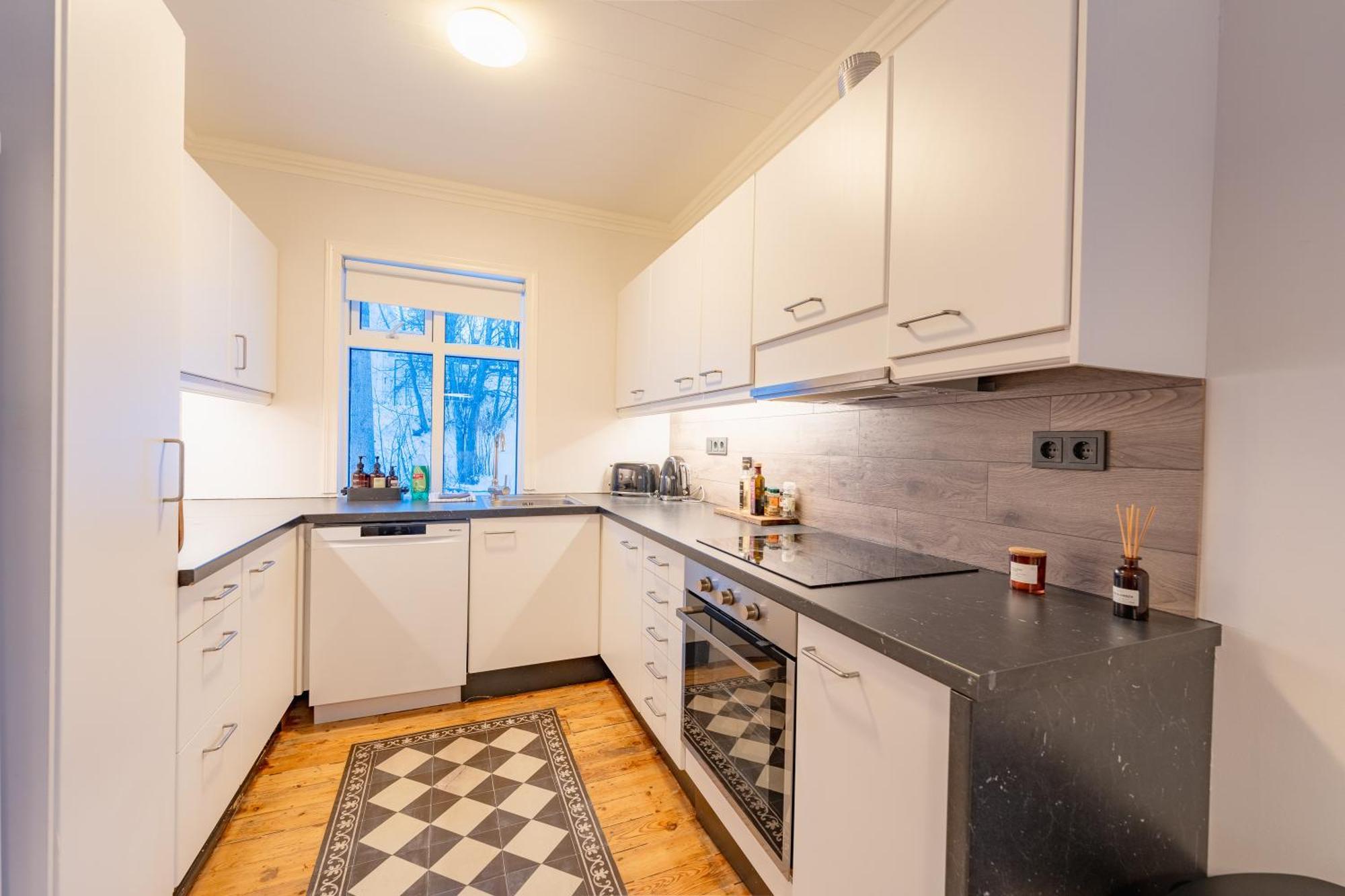 Day Dream Central Akureyri Three Bedroom Apt Екстер'єр фото