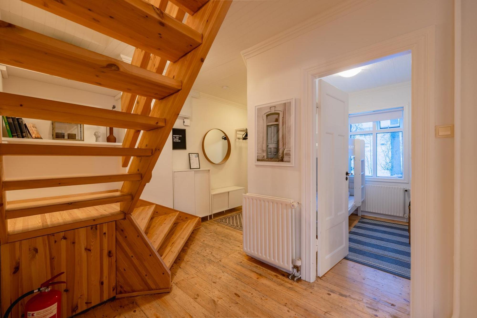 Day Dream Central Akureyri Three Bedroom Apt Екстер'єр фото
